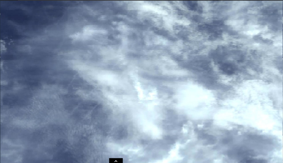 nuages artificiels, épandages, pollution atmosphérique. Photo satellite.