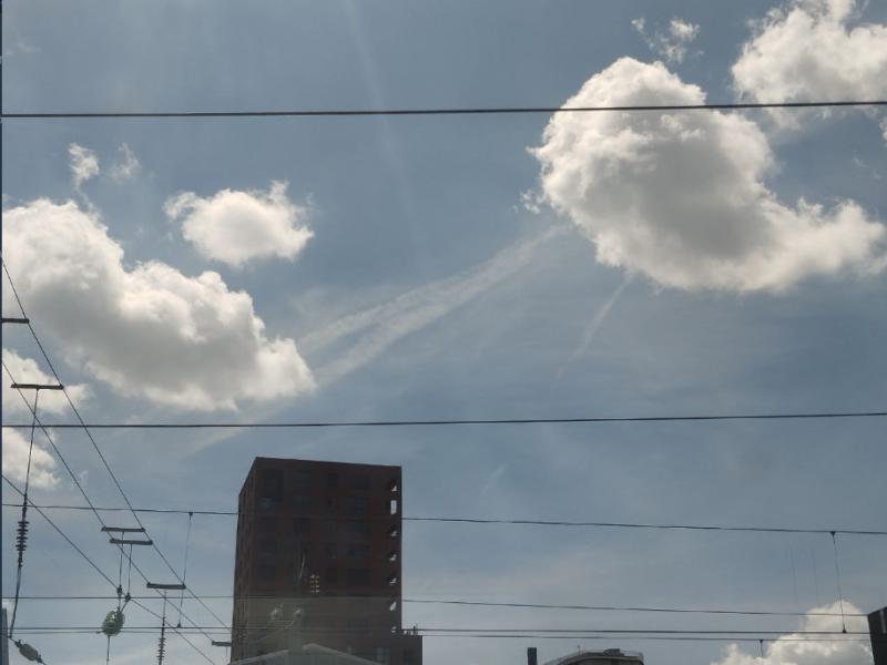 Epandages aériens, chemtrails, pollution de l'atmosphère.
